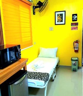 Madrid Apartment | Jenessa's Bungalow , Studio Type near Lanuza Surf Bay