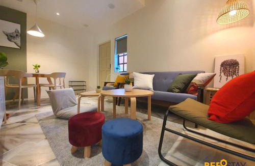 Jenjarom House | Jenjarom No 32 Modern Cozy Homestay for 4 Pax by Beestay