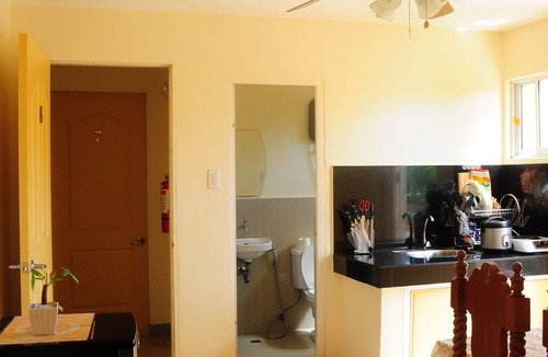 Coron Town Proper Hotel | Jim's Castle Inn