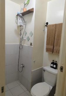 Wack-Wack Greenhills Apartment | JJMC HOMESTAY URBAN DECA EDSa