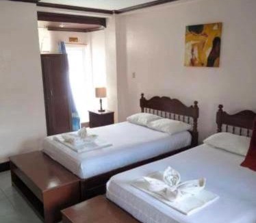 Padre Burgos Hotel | JM-RN Pensione House