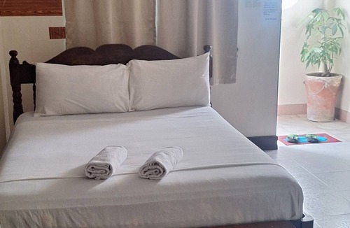 Padre Burgos Hotel | JMRN Pensione Inn