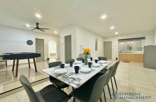 Taman Johor Jaya House | Johor Jaya Jln Bakawali Landed Homestay Snooker BBQ by Stayrene