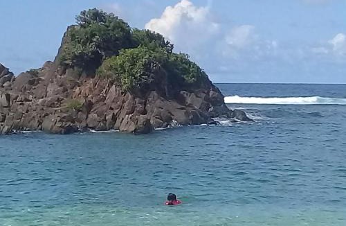 Puraran Hotel | JoSurfInn, Puraran Beach