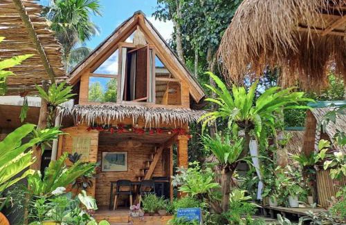 Tayabas City Bed & Breakfast | Juan Cabin