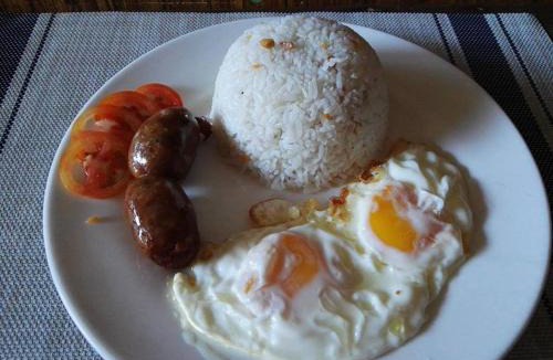 Pagudpud Resort | Jun and Carol Beach Cottages