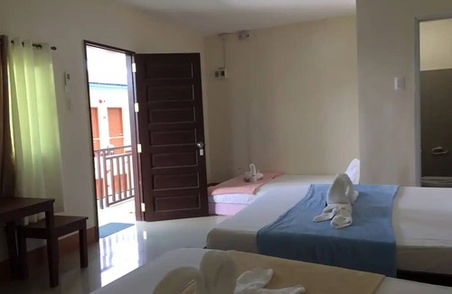 Tawala Bed & Breakfast | Junlyn Apartelle Standard King bed