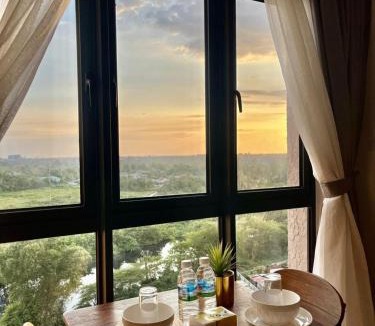 Penampang Apartment | K AVENUE SUNSET BALCONY 2QUEEN BEDS STUDIO ROOM near airport
