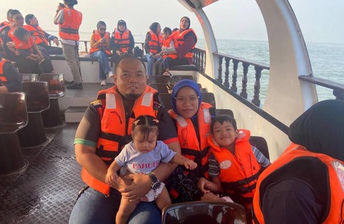 Kuantan Boat Rental | K188 River Cruise