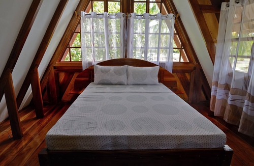 Enrique Villanueva Hotel | Kalachuchi Beach Resort