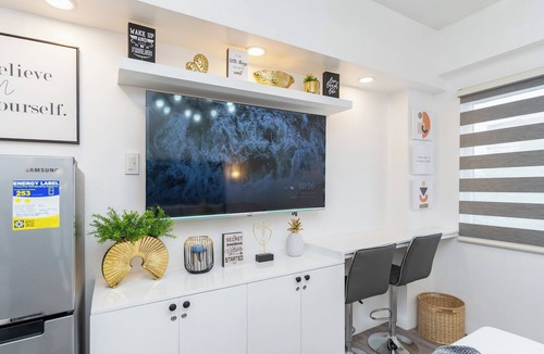 Guadalupe Apartment | Kalani by J&J (Symfoni Nichols | Near Fuenti | Wifi)