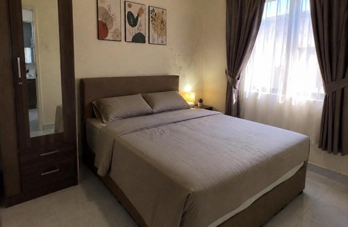 South Triangle House | Kambingan at iba Homestay