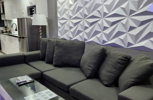 Balibago House | Kandi Luxury 2 BR Privte Jacuzzi Free Housekeeping 500 Mbps