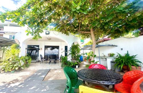 Sawang House | Kasa Mandulia Beachfront House