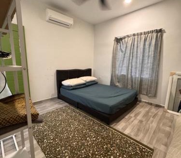 Merlimau House | KEBUNPURI - STUDIO HOUSE 2rooms 1 btrooms HOMESTAY KEBUN KOMPAK MERLIMAU PASIR
