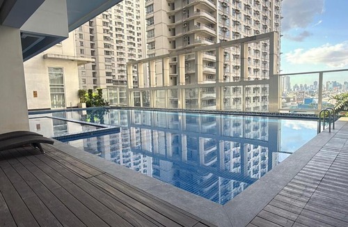 San Antonio Apartment | Key Luxe Studio Makati 20A