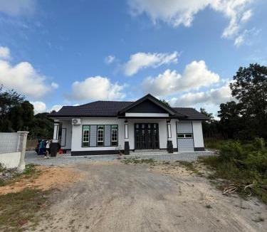 Bukit Besar House | Khalish Cottage