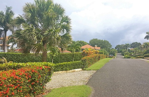 Urbanizacion Tavarez Villa | Kids-friendly 4BD villa in central Sosua, private pool, playground/sports courts