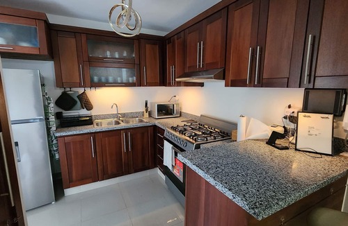 Llanos de Gurabo I Apartment | King Bed 24/7 Security Inverter Cozy Patio
