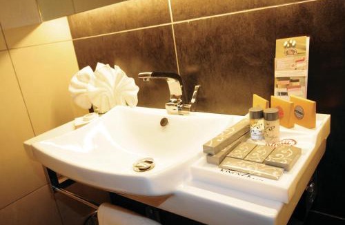 Enam Hotel | Kings Green Hotel City Centre Melaka