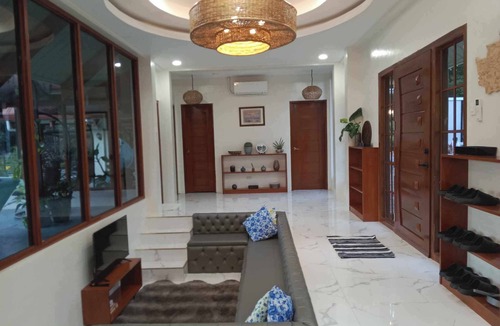 Bolinao Villa | Kings Manor Vacation Rental - Charming 3 bedroom Villa with Private Pool