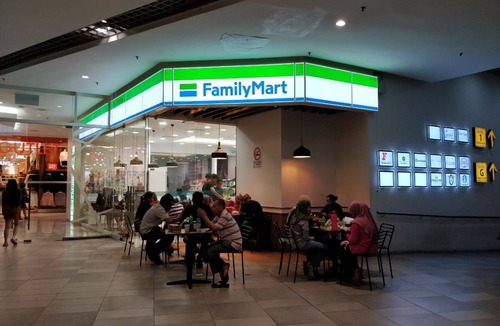 Petaling Jaya Apartment | KJ Group Space (Air Conditioned, Connects to Airport, Fast WiFi, Near Amenities)