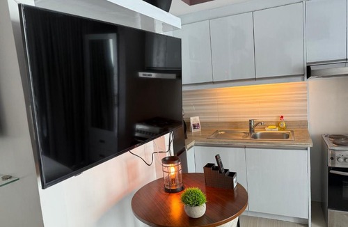 Legazpi Village Apartment | KL Tower Luxury Boutique Hotel Studio Fast WiFi Resort Swimming Pool Sauna & Gym