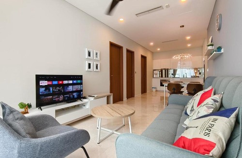 Kuala Lumpur City Centre Apartment | KLCC Homestay Vacation Sky Suites KLCC Birdy Stay