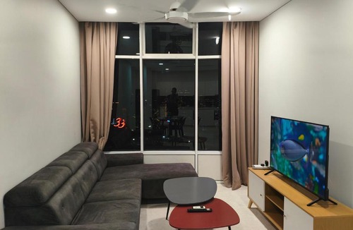 Golden Triangle Apartment | Klcc vortex runner