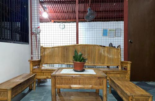 Zamboanguita Apartment | KlentFloyd Room Rentals