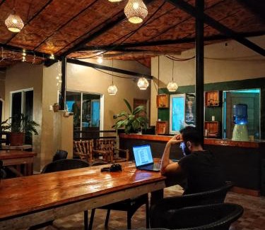 Tagbina Hotel | KLUB SAFARI TOURIST INN