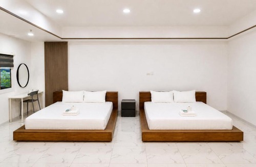 Clark Freeport Apartment | Koregon Hotel