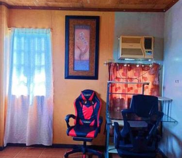 Alangalang House | Kramer Home -A/C Netflix, YouTube