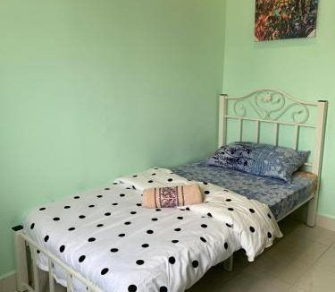 Kampung Tanjung Kapur Apartment | Kuala Terengganu City Centre KTCC Homestay with POOL at Ladang Tanjung, Drawbridge, KTCC Mall, Mayang Mall,Pasar Payang