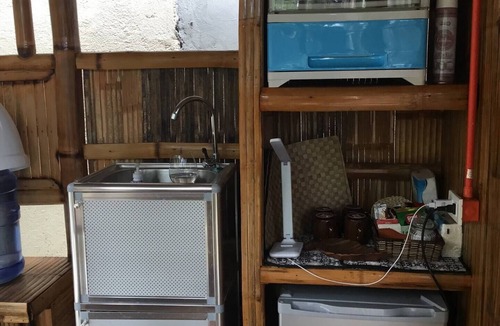 Dauis Cabin | Kubo A, Loft (M&K’s Guest House)