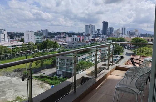Kuching Apartment | Kuching Holiday Getaways at Riverine Diamond