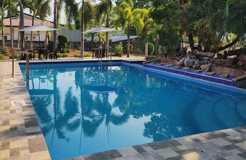 Bacnotan House | Kulibangbang Beach Resort