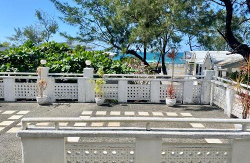 Binuclutan House | La Casa Blanca Binoclutan