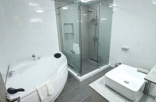 Malabanias Condo | La Grande Residence - Deluxe Suite A