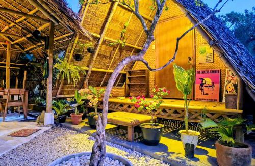 Puerto Princesa House | La Kubo de l'Amour