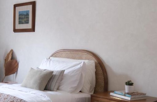 Bacnotan Hotel | La Zarene Suites