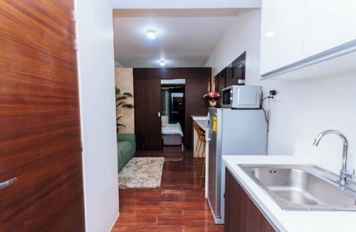 Legazpi Village Apartment | Lady Diana Beautiful Condo Makati swim Gym 300 mb