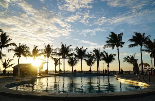 Calatagan Hotel | Lago de Oro Hotel & Wakepark