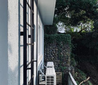 San Juan Hostel | Lakayo Hillside Apartelle