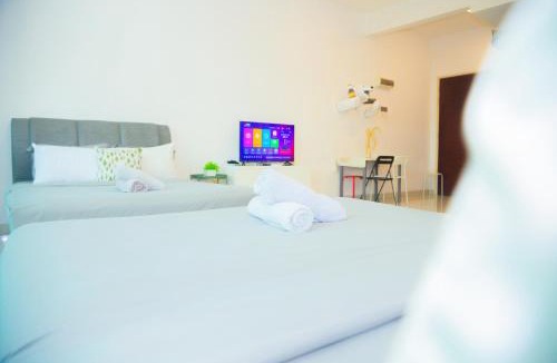 Taman Mount Austin Apartment | -Lake View- Mount Austin IKEA Toppen 10 mins - B107