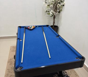 Tebrau House | Lana Homestay Indoor pool with jacuzzi