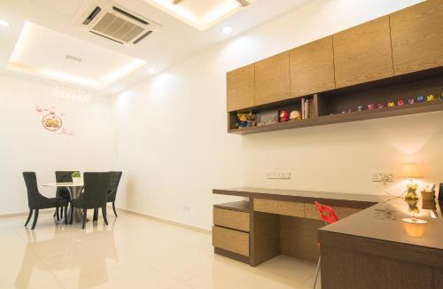 Bukit Kecil House | Landed Cozy House Near SPICE, Airport