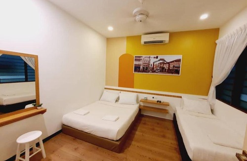 Downtown George Town House | Landed Home near Gurney and Georgetown for 18pax WL
