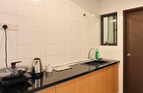 Kampung Bukit Dukong Apartment | Landmark Residence 2 By Dehoz Suites