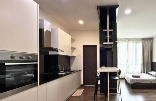Kampung Bukit Dukong Apartment | Landmark Residence 2 By Dehoz Suites